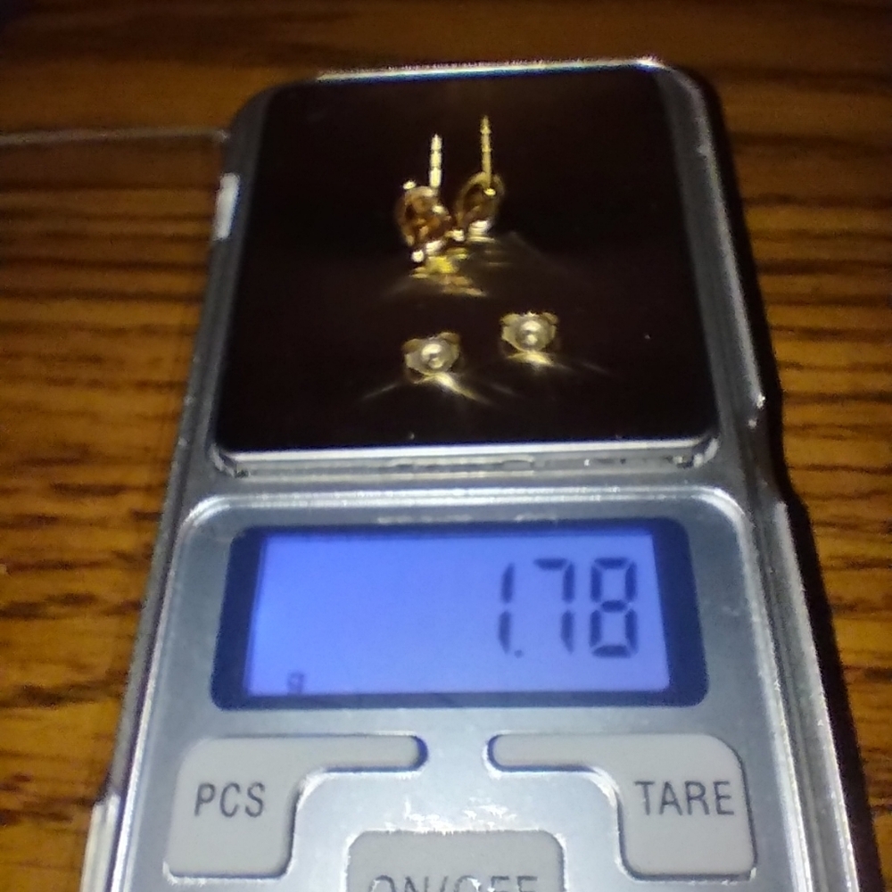 Chic Gold Knot 14kt Solid Earrings - image 5